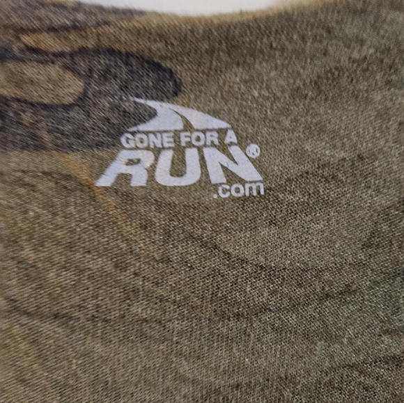 GONE FOR A RUN CAMO LOGO TANK: GOOD CONDITION: SIZE XXL - Picture 2 of 5